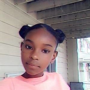 Meet your Posher, Jania